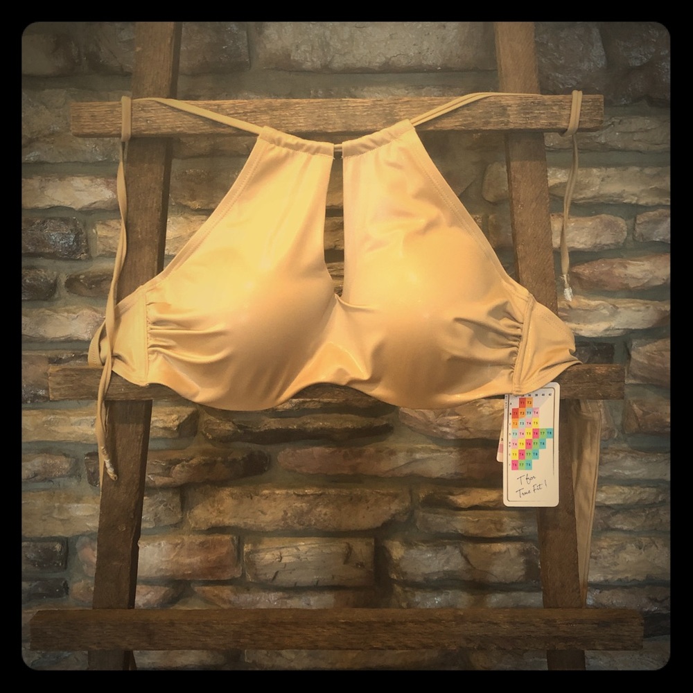 NWT A. Che’ Swim Top 34D
